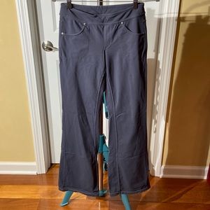 Athleta yoga pants